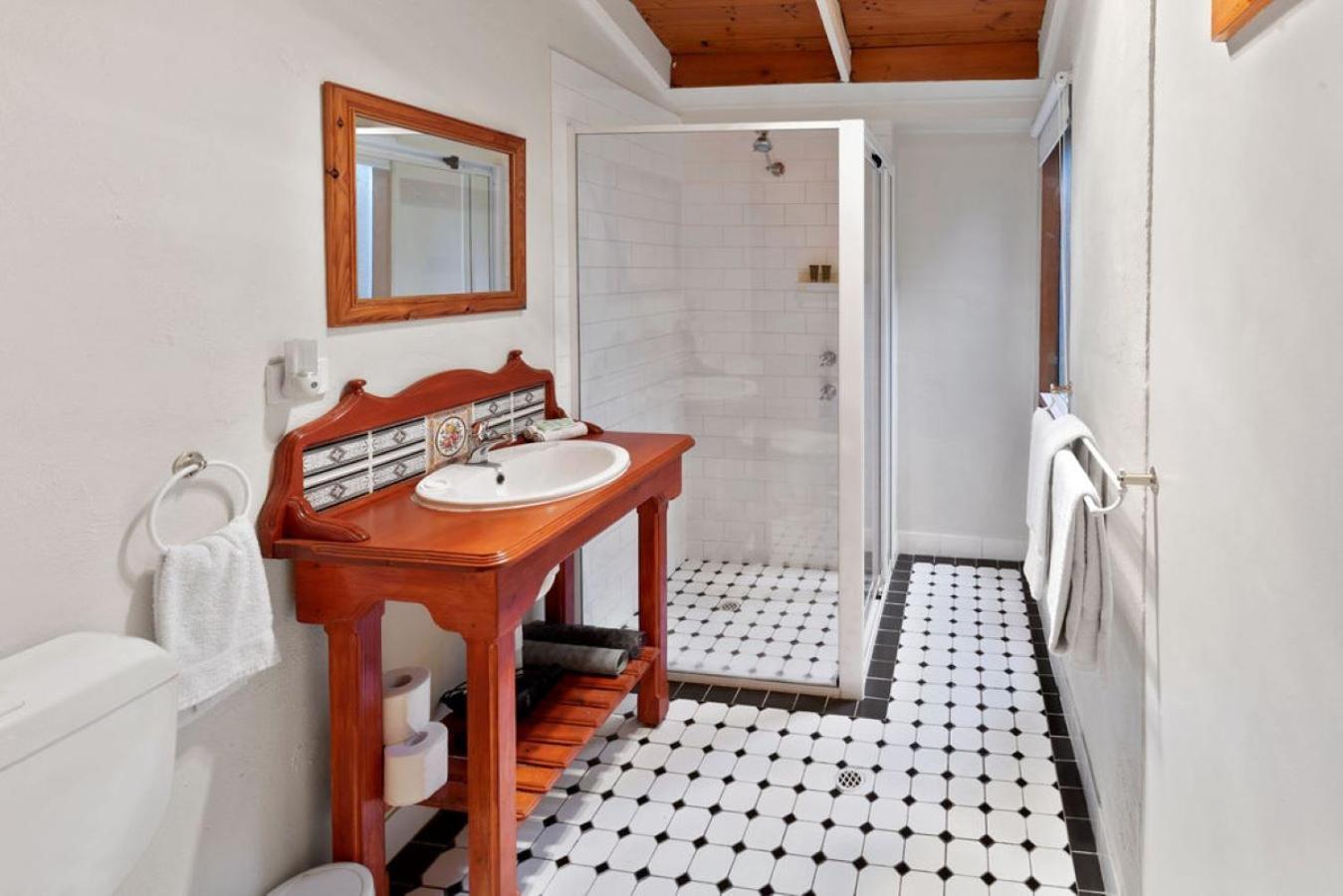 مونت غامبير Clarendon Chalets المظهر الخارجي الصورة
