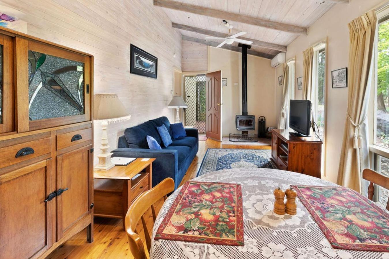 مونت غامبير Clarendon Chalets المظهر الخارجي الصورة