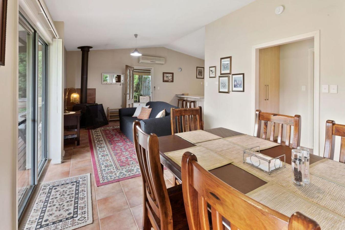 مونت غامبير Clarendon Chalets المظهر الخارجي الصورة