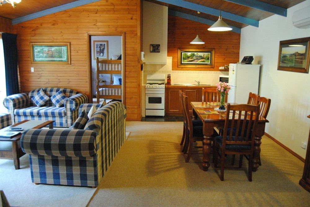 مونت غامبير Clarendon Chalets المظهر الخارجي الصورة