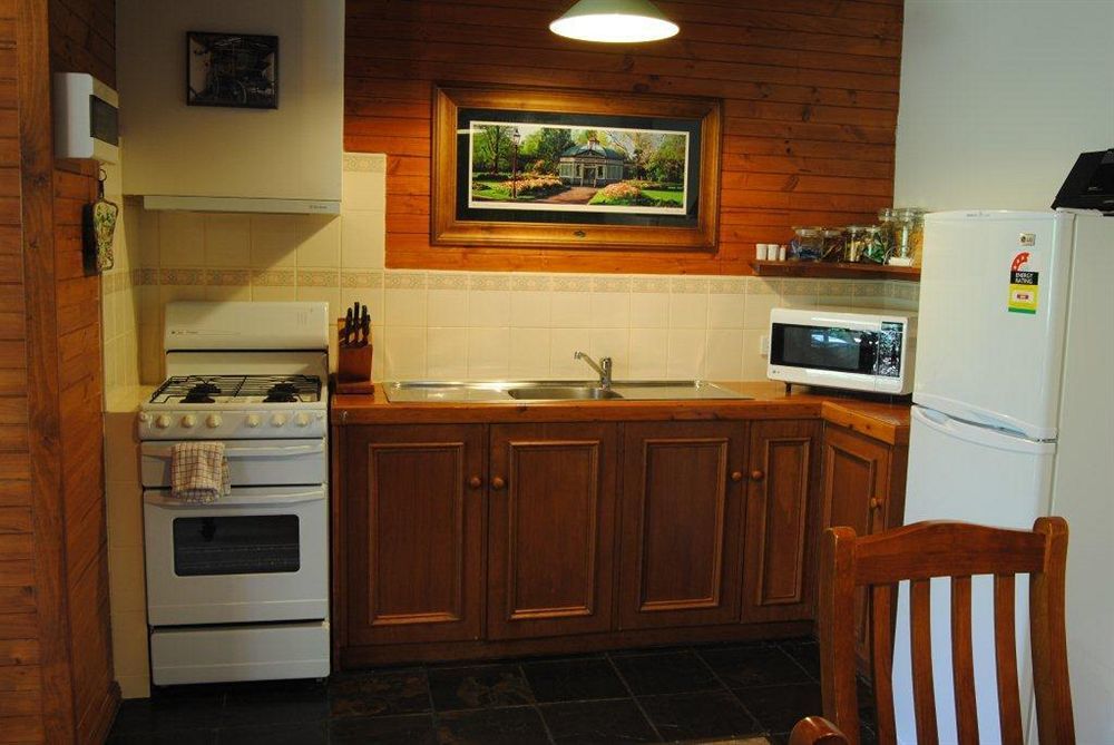 مونت غامبير Clarendon Chalets المظهر الخارجي الصورة