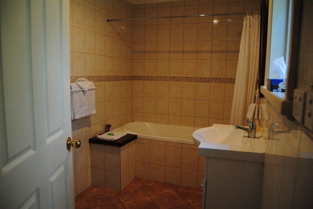 مونت غامبير Clarendon Chalets المظهر الخارجي الصورة